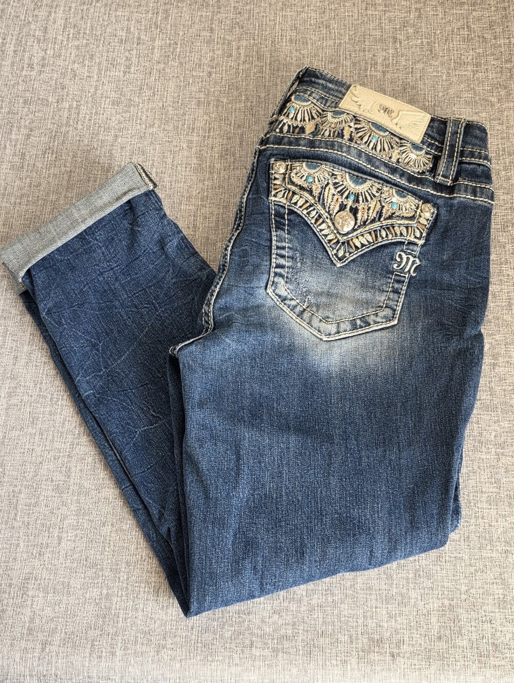 Miss Me Cut Off Cropped Capris Size 30 Rhinestone Turquoise Dreamcatcher M3826S